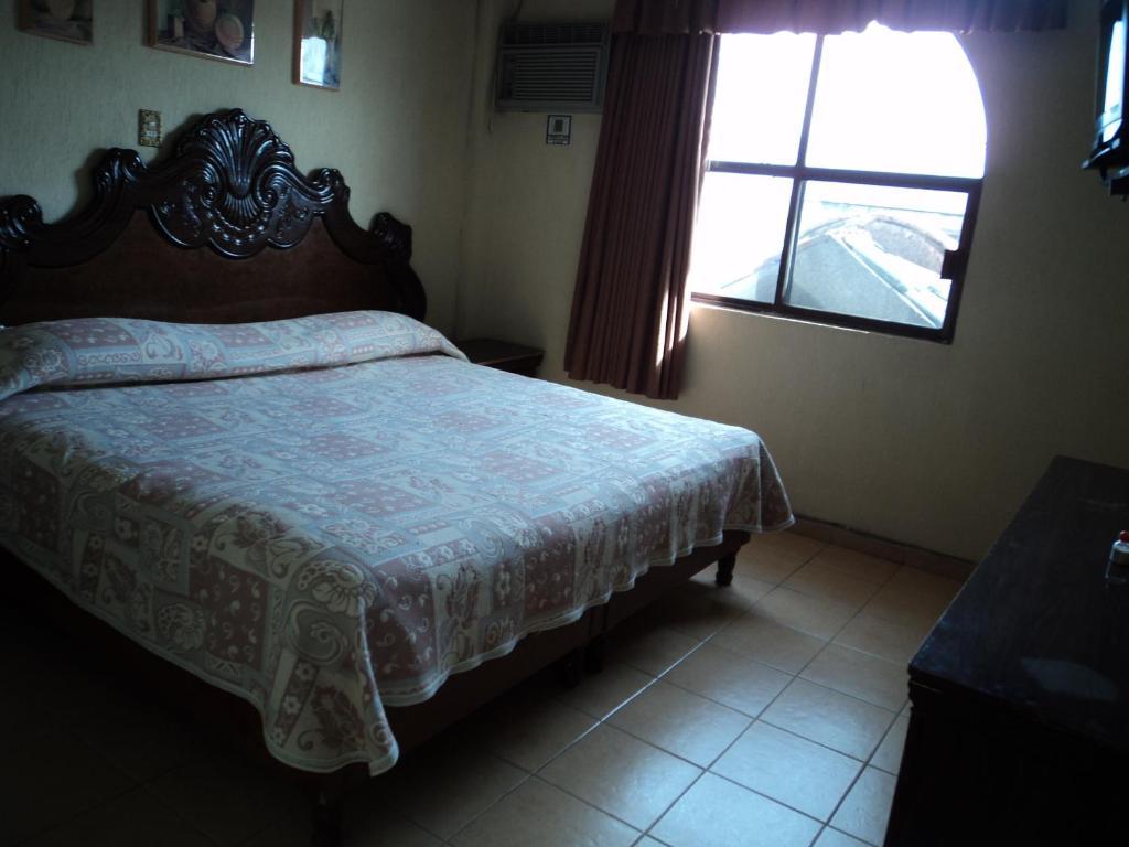 Hotel Mario'S Inn Ramos Arizpe Екстер'єр фото