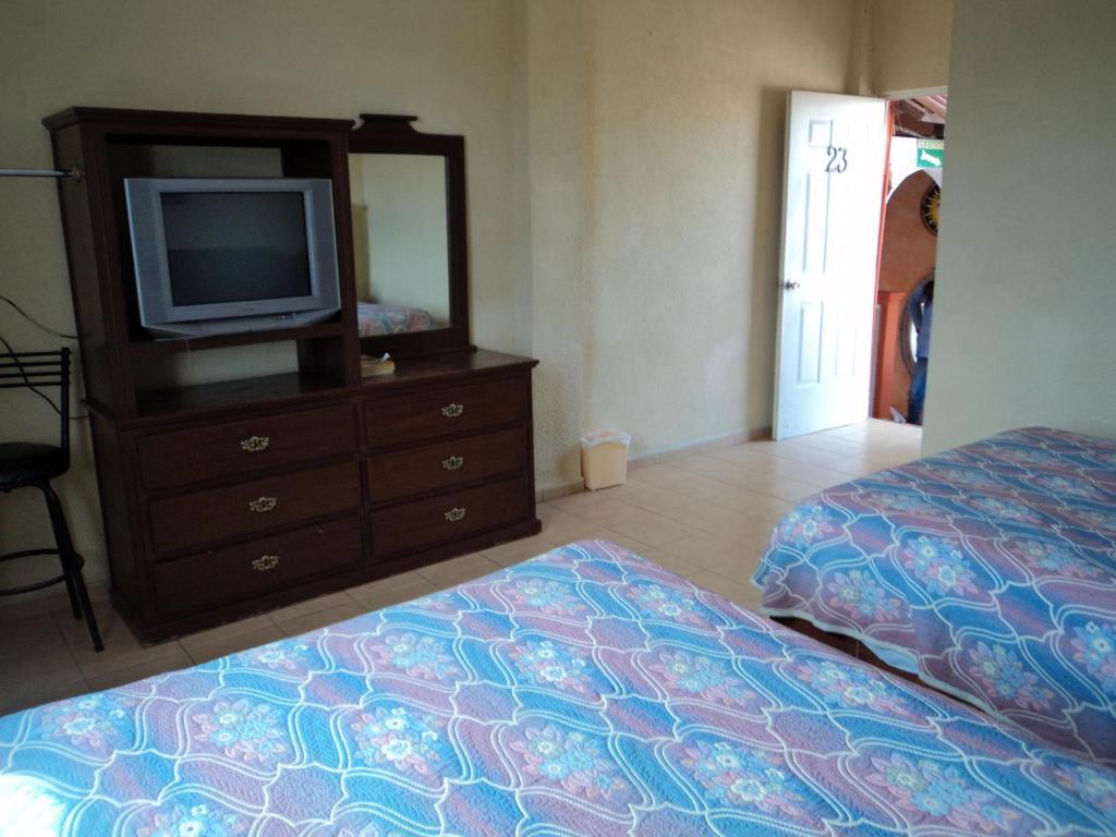 Hotel Mario'S Inn Ramos Arizpe Екстер'єр фото